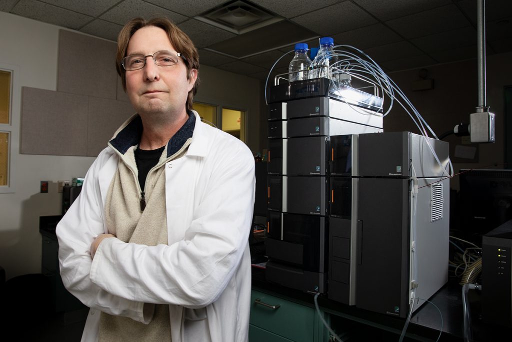 John Scott - senior analytical chemist, Illinois Sustainable Technology Center Photo by L. Brian Stauffer